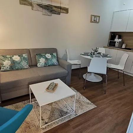 Apartament Arbuzowy Zachod Laola - 5d Апартаменты Поберово